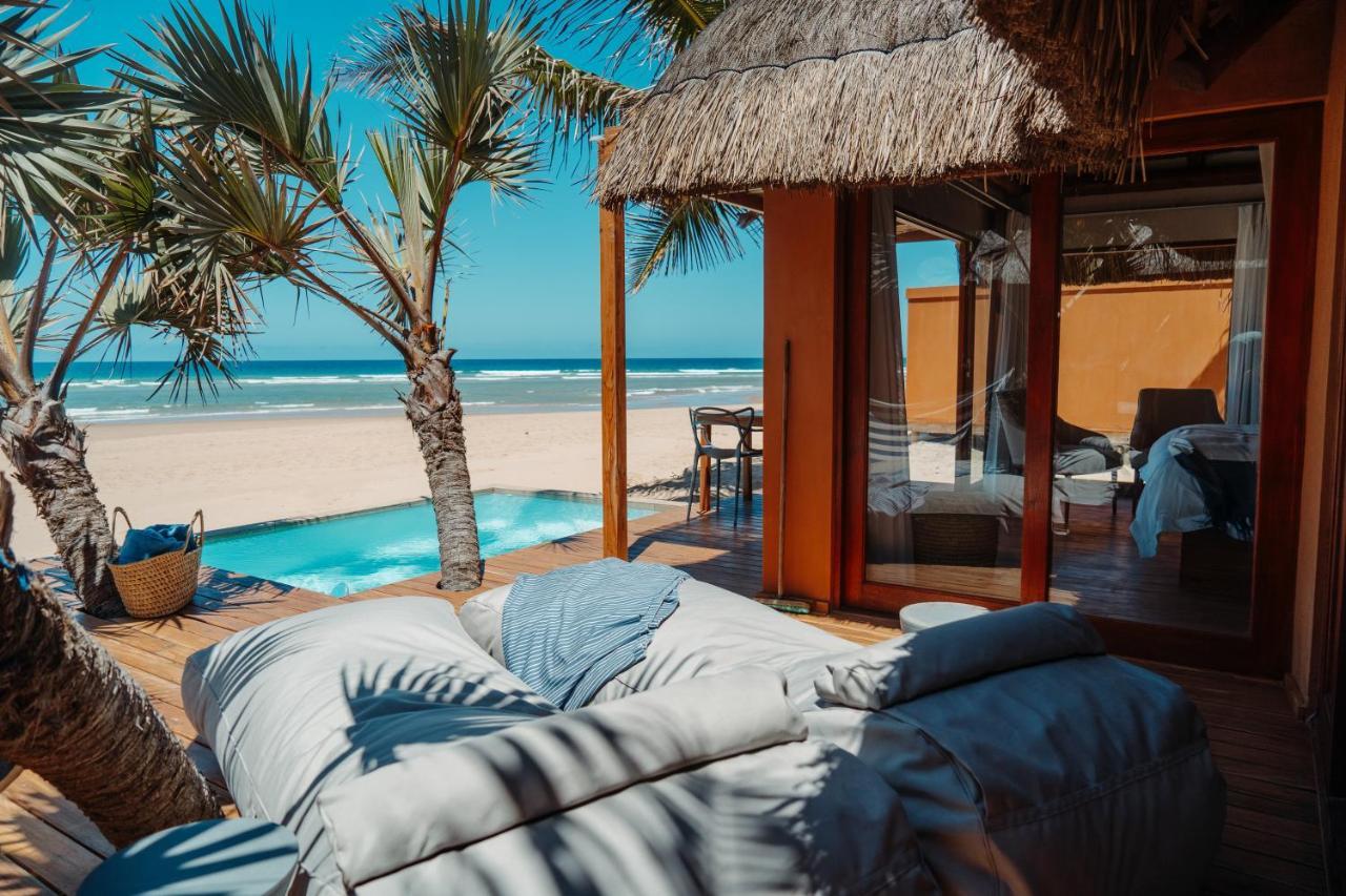 Eclectic Beach Retreat Cabo Nhamua Exteriör bild