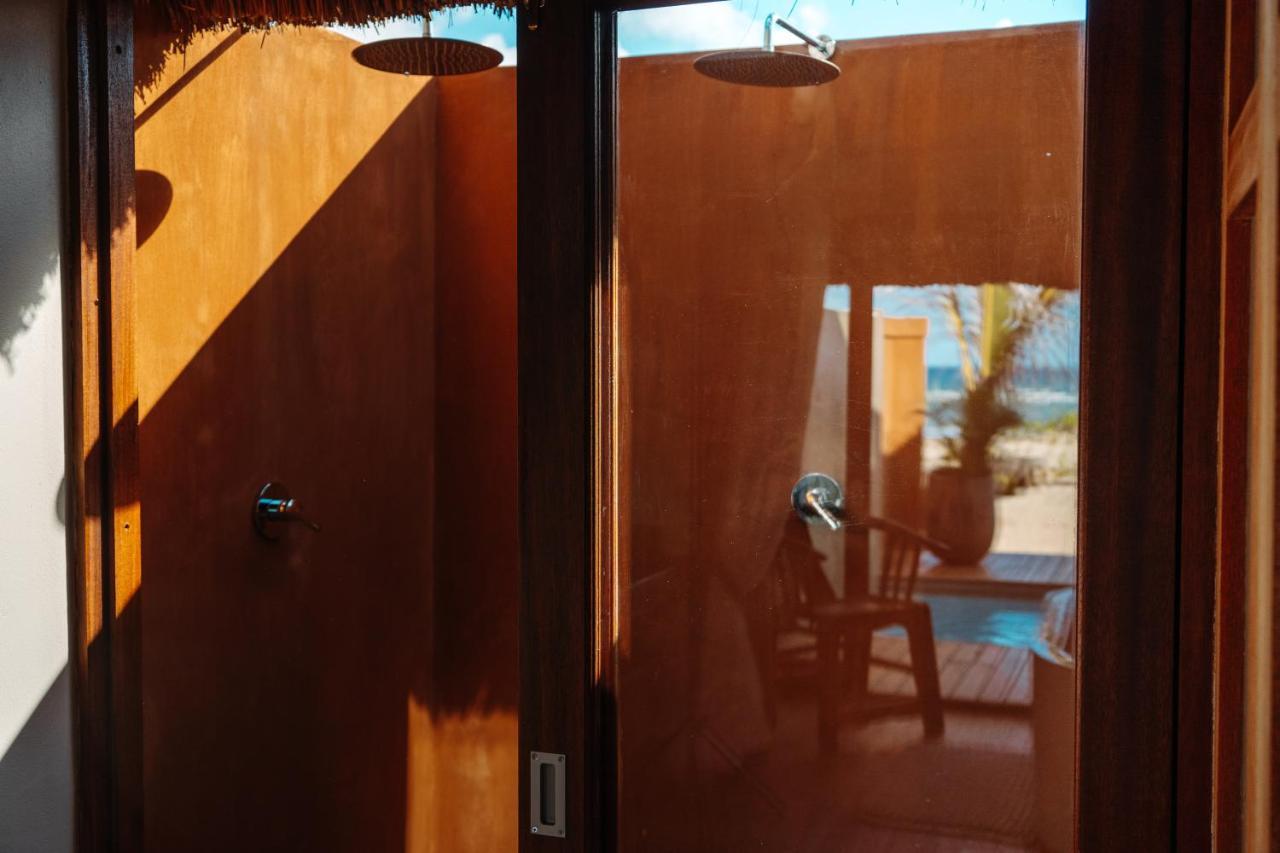 Eclectic Beach Retreat Cabo Nhamua Exteriör bild